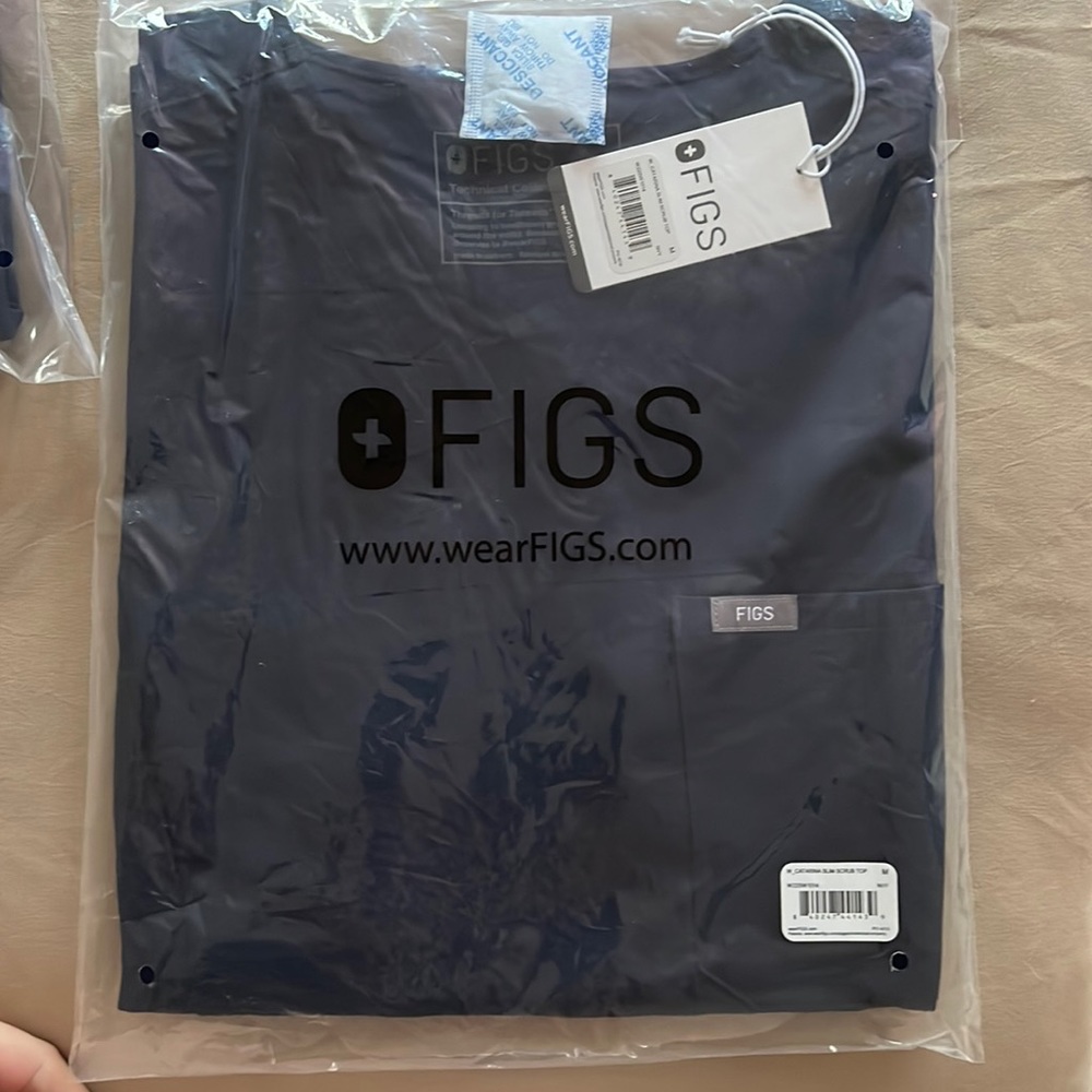 BRAND NEW WITH TAGS FIG SET SIZE M